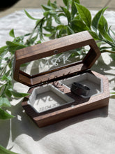 Load image into Gallery viewer, Wedding Ring Case