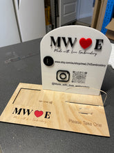 Load image into Gallery viewer, Square Dock and Socials Counter Stand