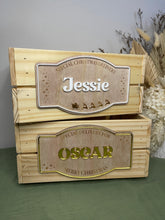 Load image into Gallery viewer, Christmas Crates - Special Delivery Plaque
