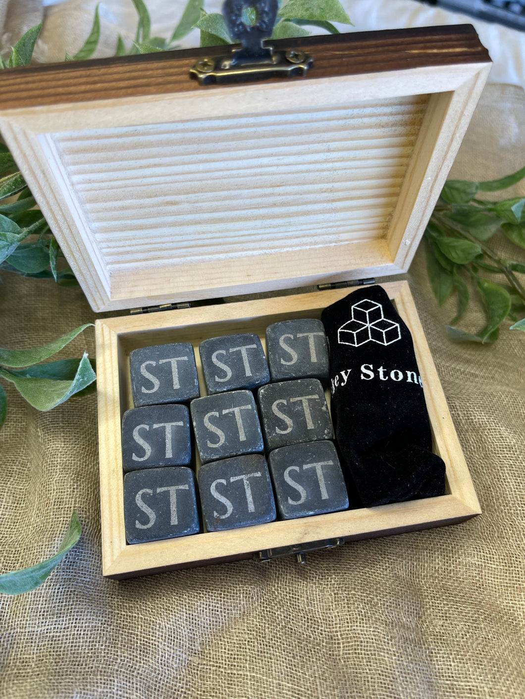 Whisky Stone Groomsmen Set